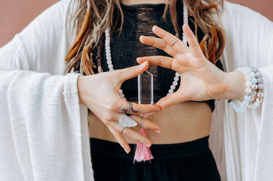 7 Powerful Benefits of Wearing Crystal Healing Bracelets (2025 Guide)