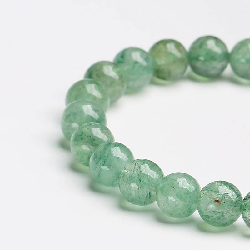 Armband mit grünem Erdbeerquarz-Kristall, Herzform