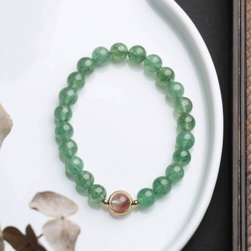Armband mit grünem Erdbeerquarz-Kristall, Herzform