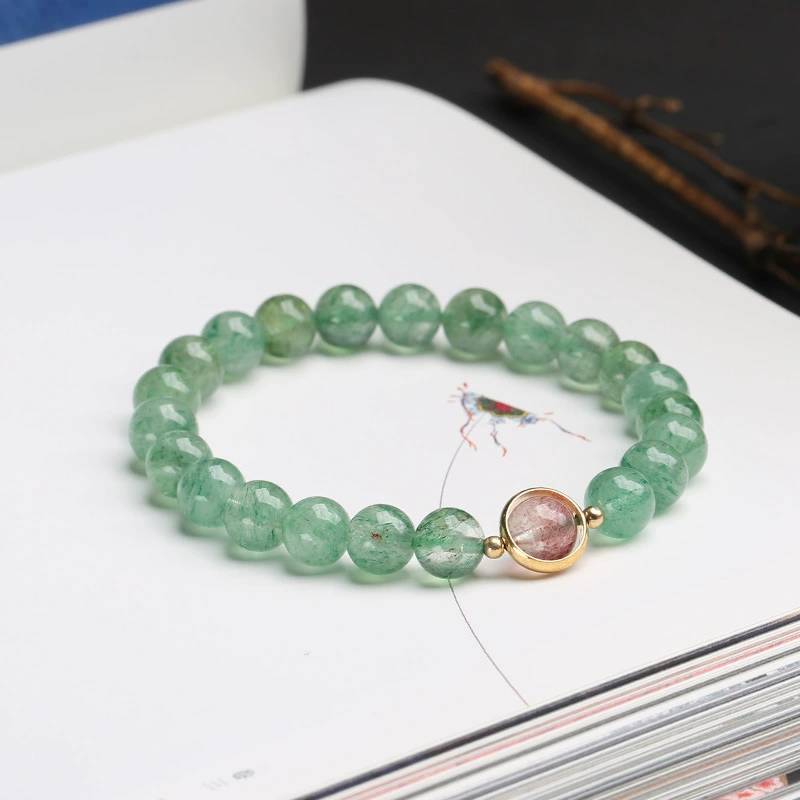 Armband mit grünem Erdbeerquarz-Kristall, Herzform