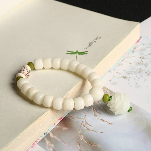 Silent Bloom White Crystal Bracelet